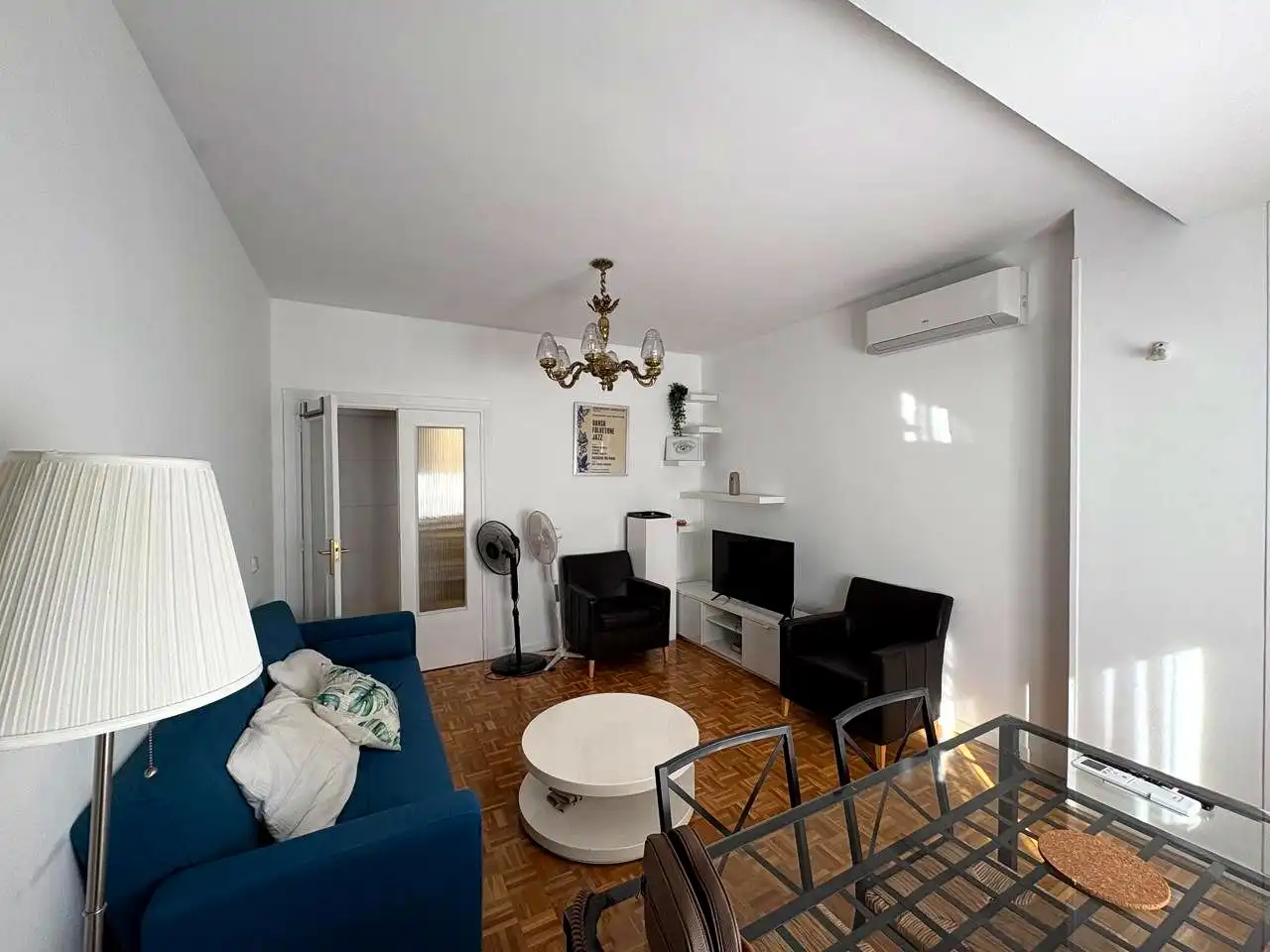 Living room of Flat for rent in Madrid  with Air Conditioner, Heating and Terrace