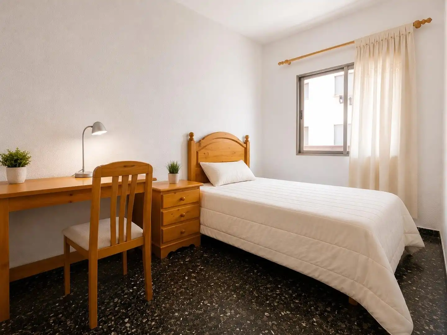 Habitación de Piso en venta en Xirivella con Aire acondicionado, Calefacción y Terraza