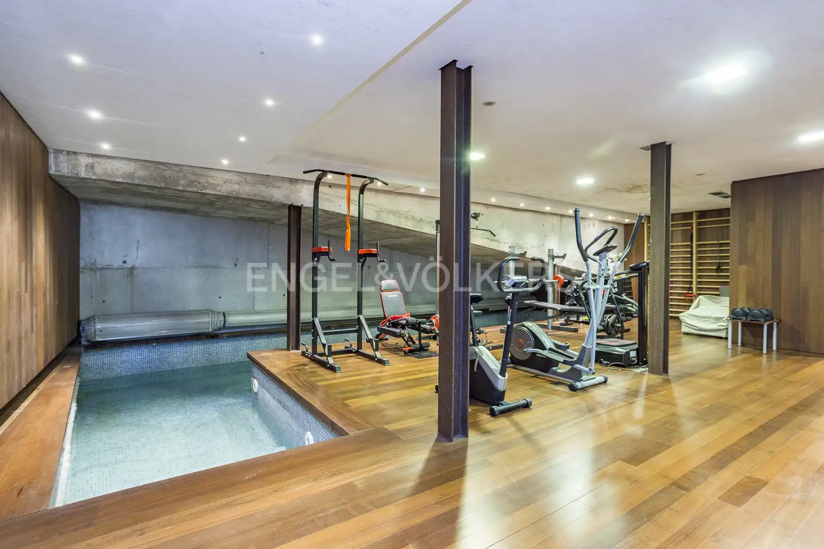 Piscina de Casa o chalet en venta en El Papiol con Aire acondicionado, Calefacción y Jardín privado