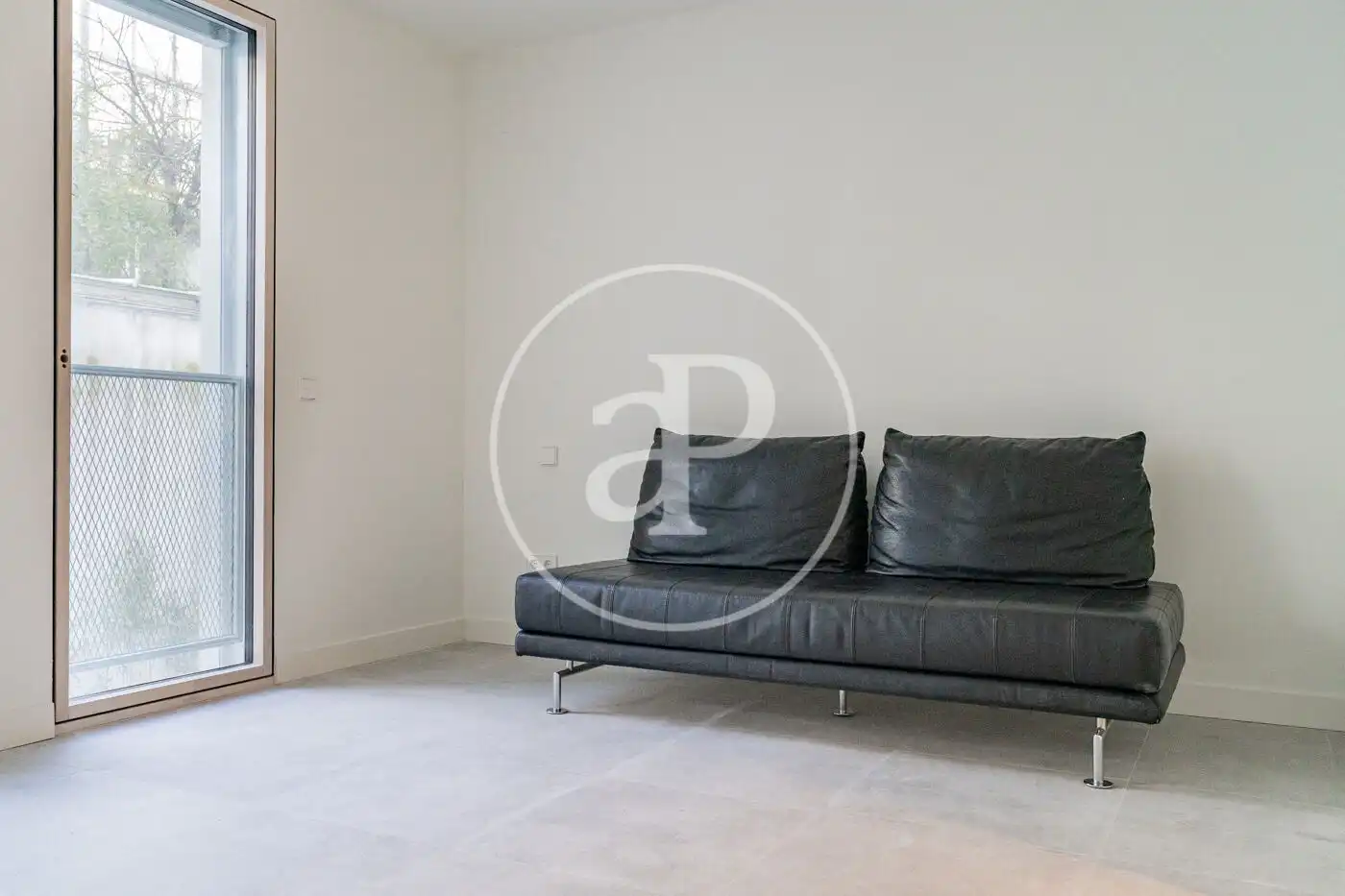 Living room of Flat for rent in Madrid  with Air Conditioner, Heating and Private garden
