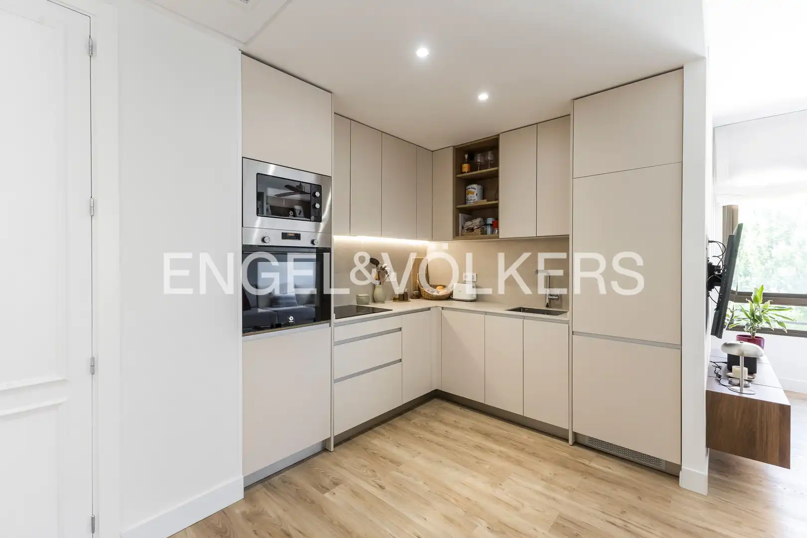 Kitchen of Flat for sale in Madrid  with Air Conditioner, Heating and Swimming Pool