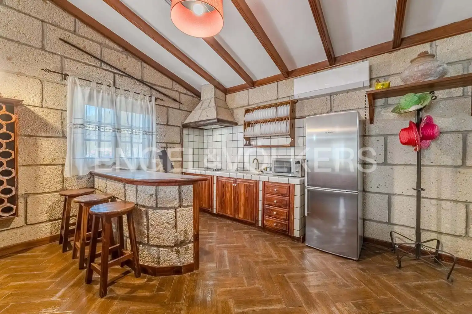 Cuina de Casa o xalet en venda en Granadilla de Abona amb Aire condicionat, Terrassa i Moblat
