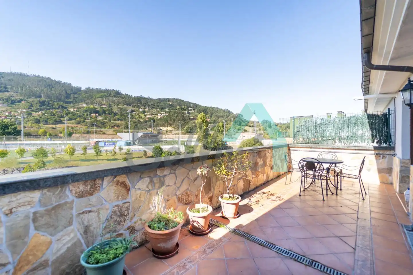 Terraza de Ático en venta en Oviedo  con Calefacción, Parquet y Terraza