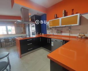 Kitchen of House or chalet for sale in El Robledo    with Air Conditioner, Terrace and Swimming Pool