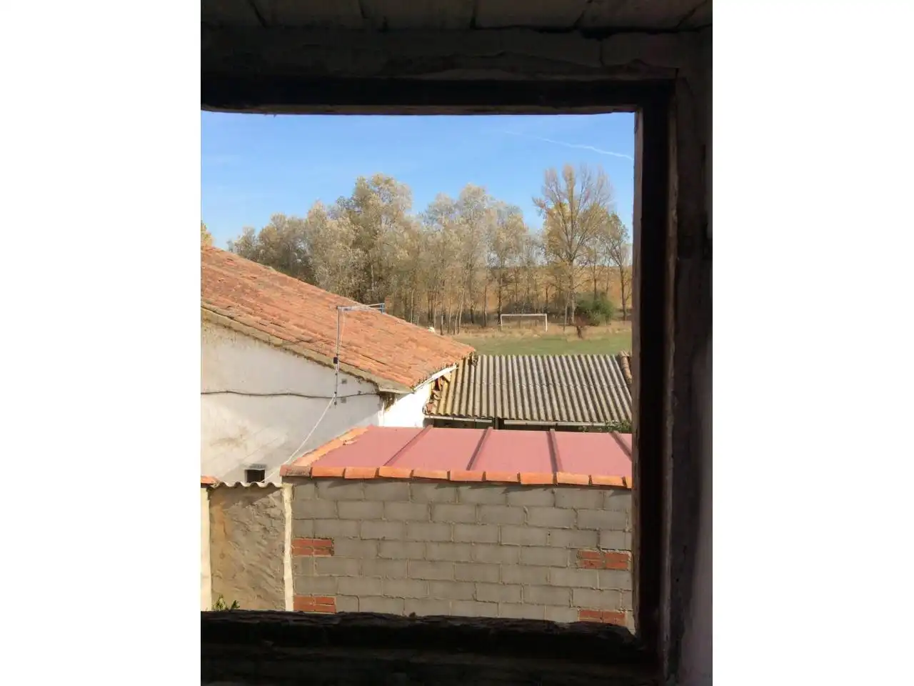 Vista exterior de Casa o chalet en venta en Pajares de los Oteros con Jardín privado