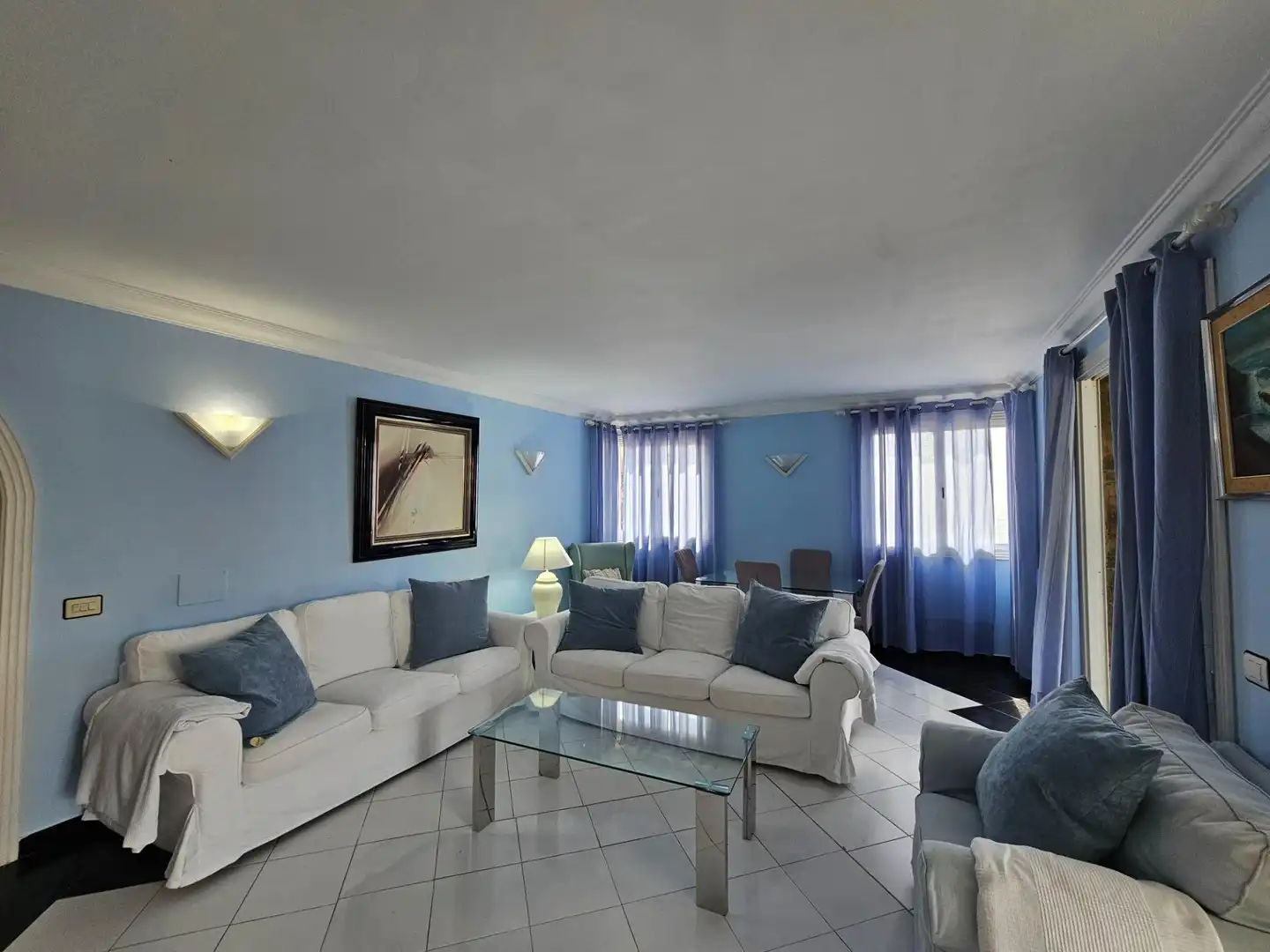 Sala d'estar de Pis de lloguer en Telde amb Piscina comunitària