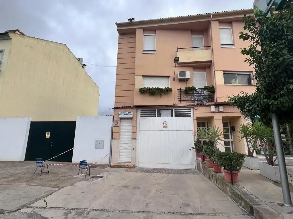 Vista exterior de Garatge en venda en Rute