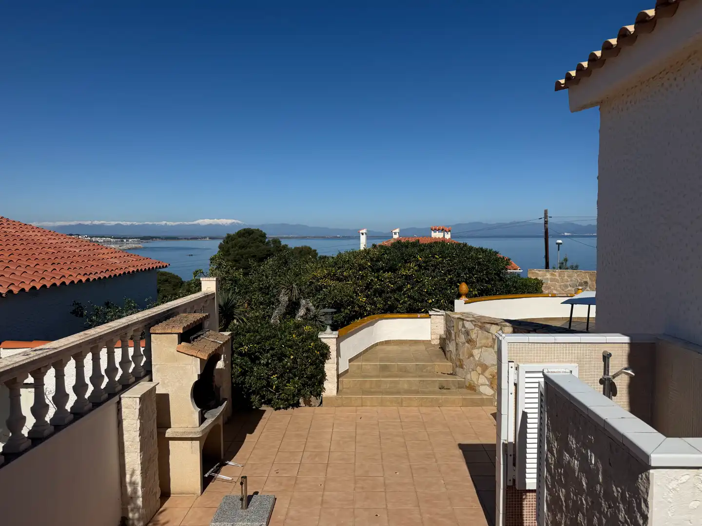 Vista exterior de Casa o chalet en venta en L'Escala con Aire acondicionado, Calefacción y Jardín privado