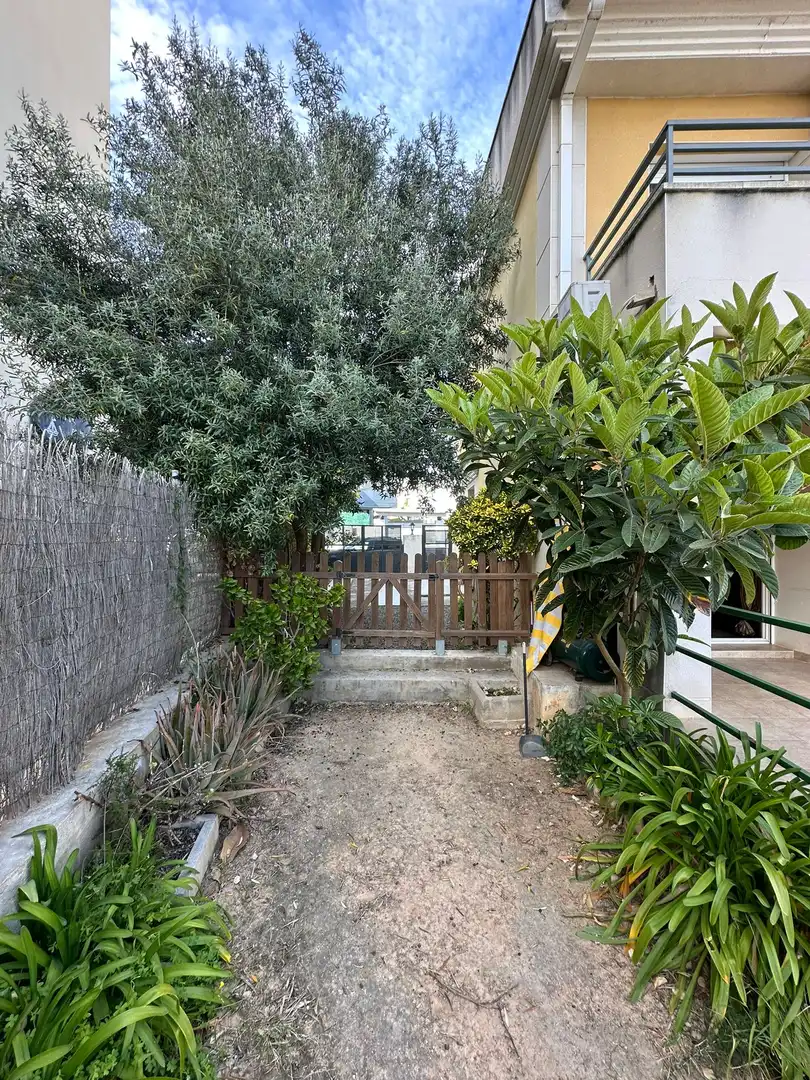 Casa a schiera con terrazza in vendita a Carrer de Vallbona, imagen 4