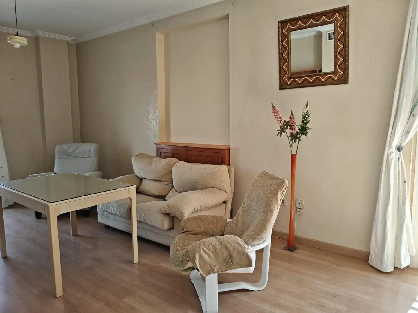 Sala de estar de Piso en venta en Sevilla con Balcón y Jacuzzi