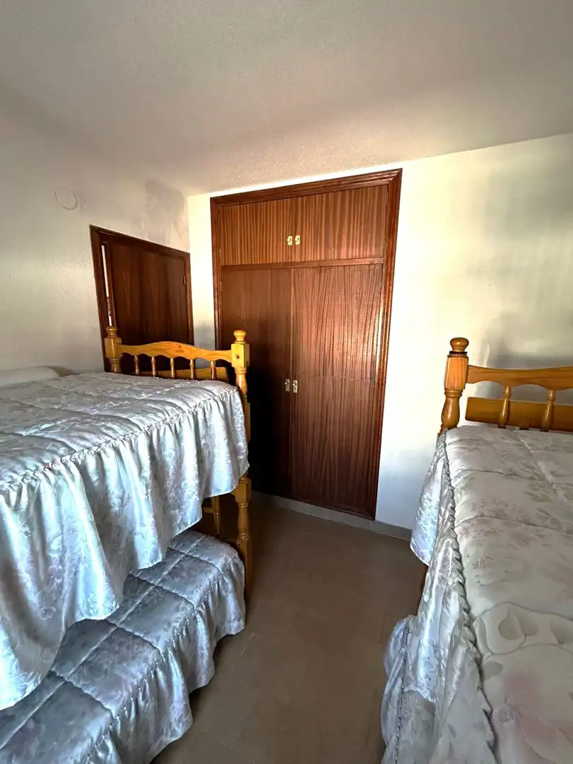 Dormitori de Casa o xalet en venda en Almonte amb Calefacció, Moblat i Piscina comunitària
