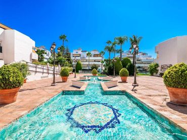 Penthouse mit Pool zum Verkauf in Milla de Oro