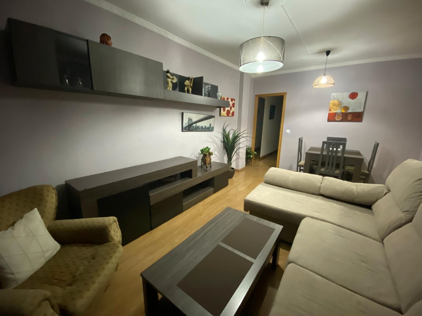 Piso de alquiler en Avenida Ramón y Cajal, Industria