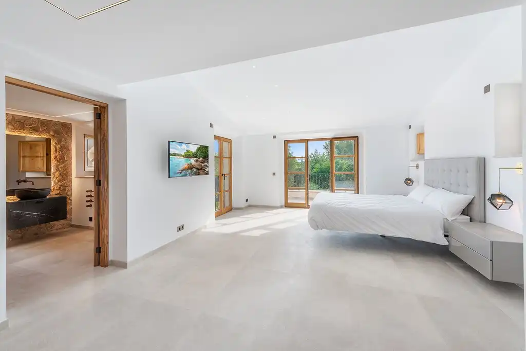 Habitación de Finca rústica en venta en Pollença con Aire acondicionado, Calefacción y Jardín privado