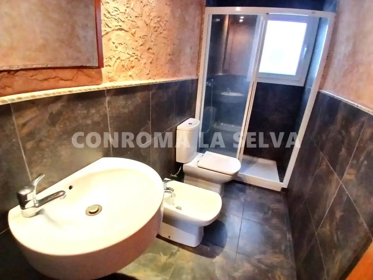 Baño de Piso en venta en Blanes con Amueblado y Balcón