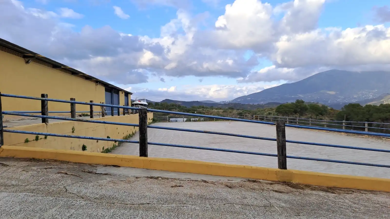Vista exterior de Finca rústica en venda en Mijas