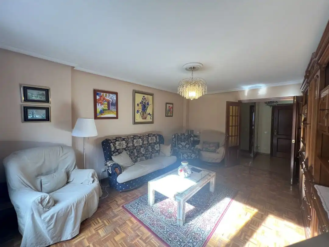Piso en venta en Lugones