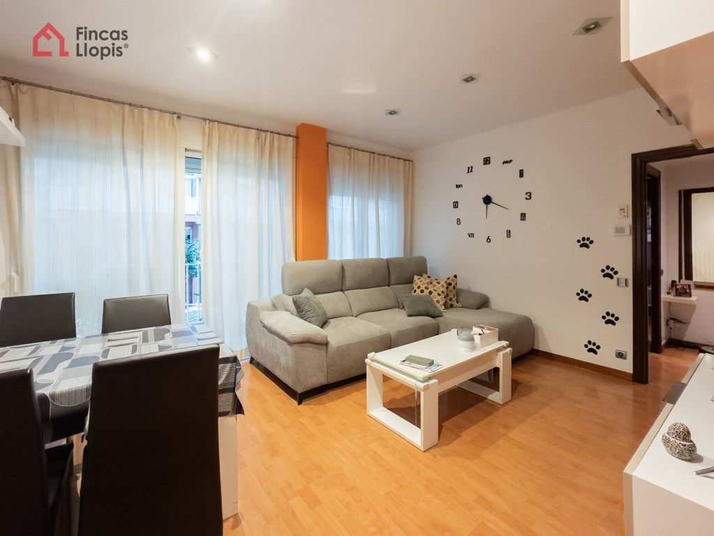Living room of Flat for sale in L'Hospitalet de Llobregat