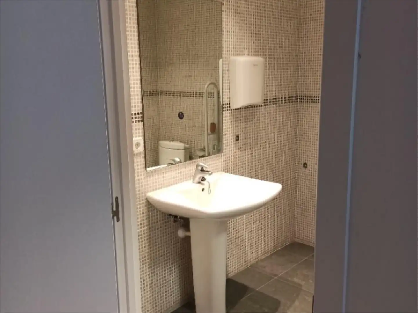 Local en venta en Emperador