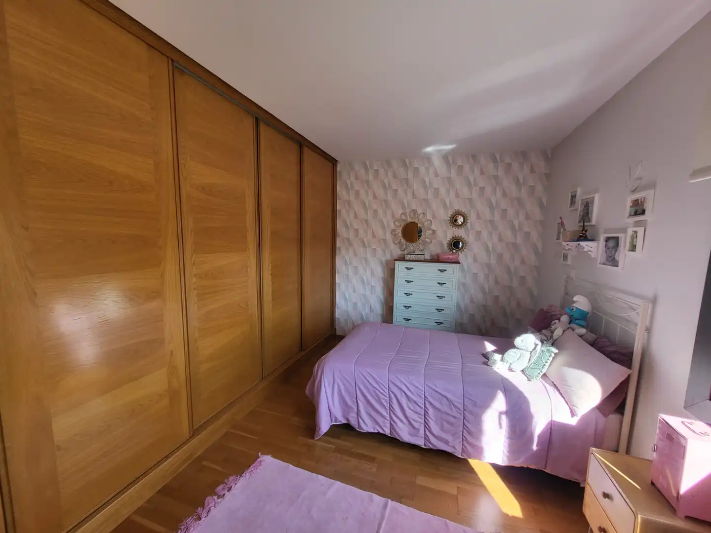 Habitación de Casa o chalet en venta en Vigo  con Calefacción, Jardín privado y Terraza