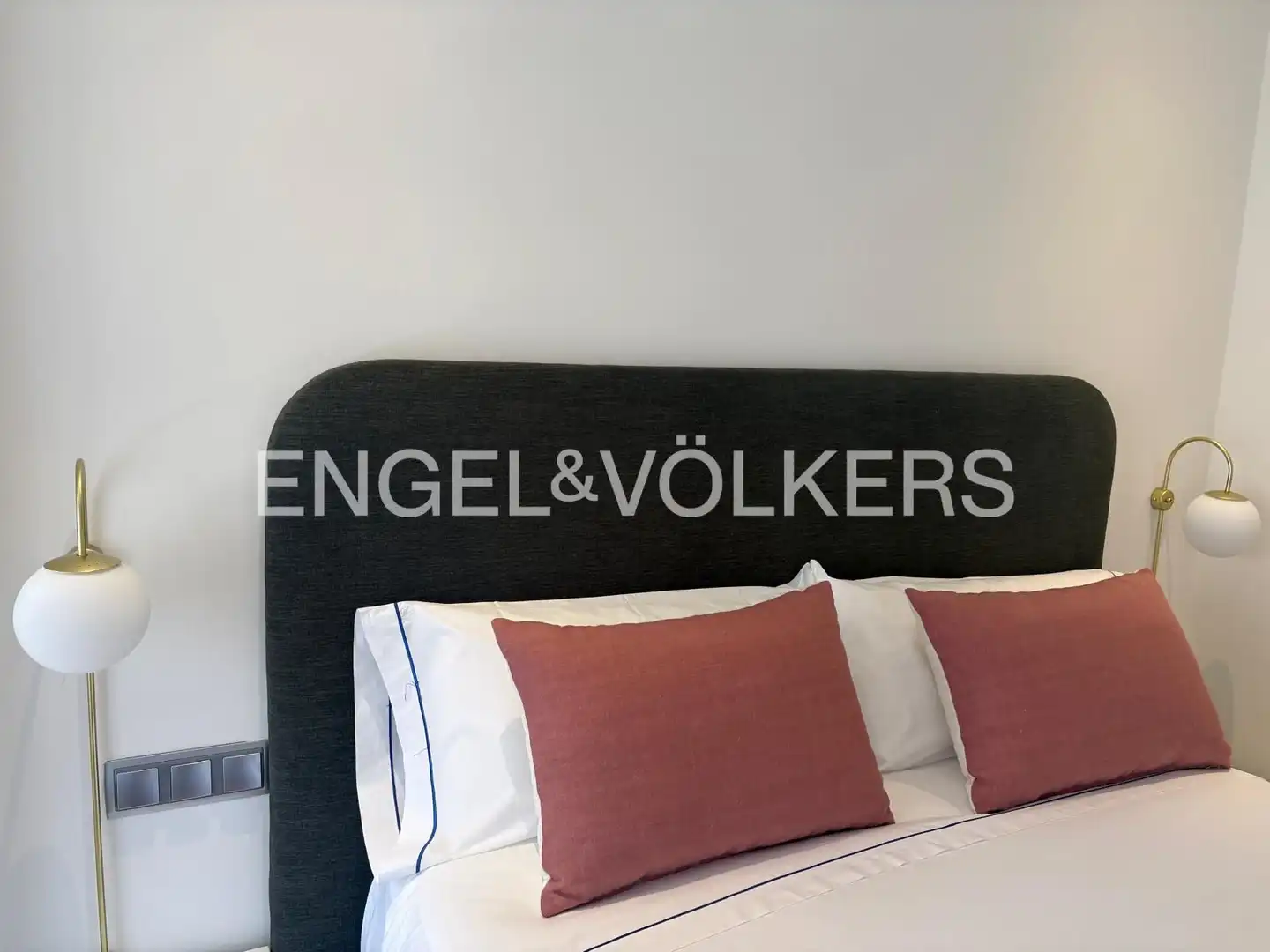 Schlafzimmer von Wohnung zur Miete in Madrid mit Klimaanlage und Heizung
