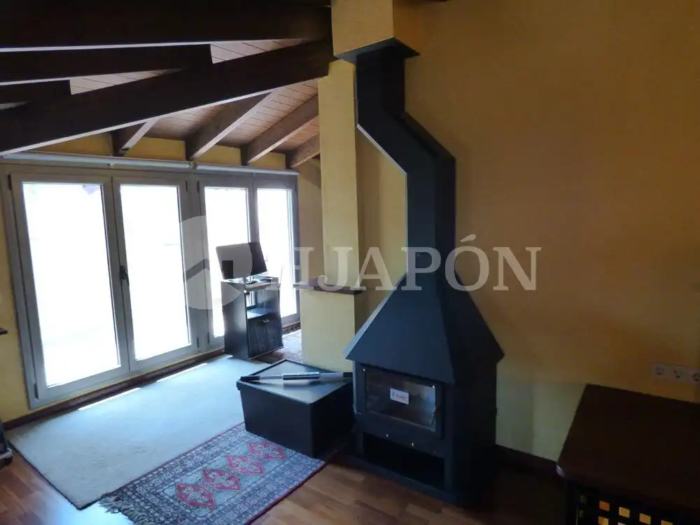 Sala d'estar de Casa o xalet en venda en Teià amb Calefacció, Jardí privat i Terrassa