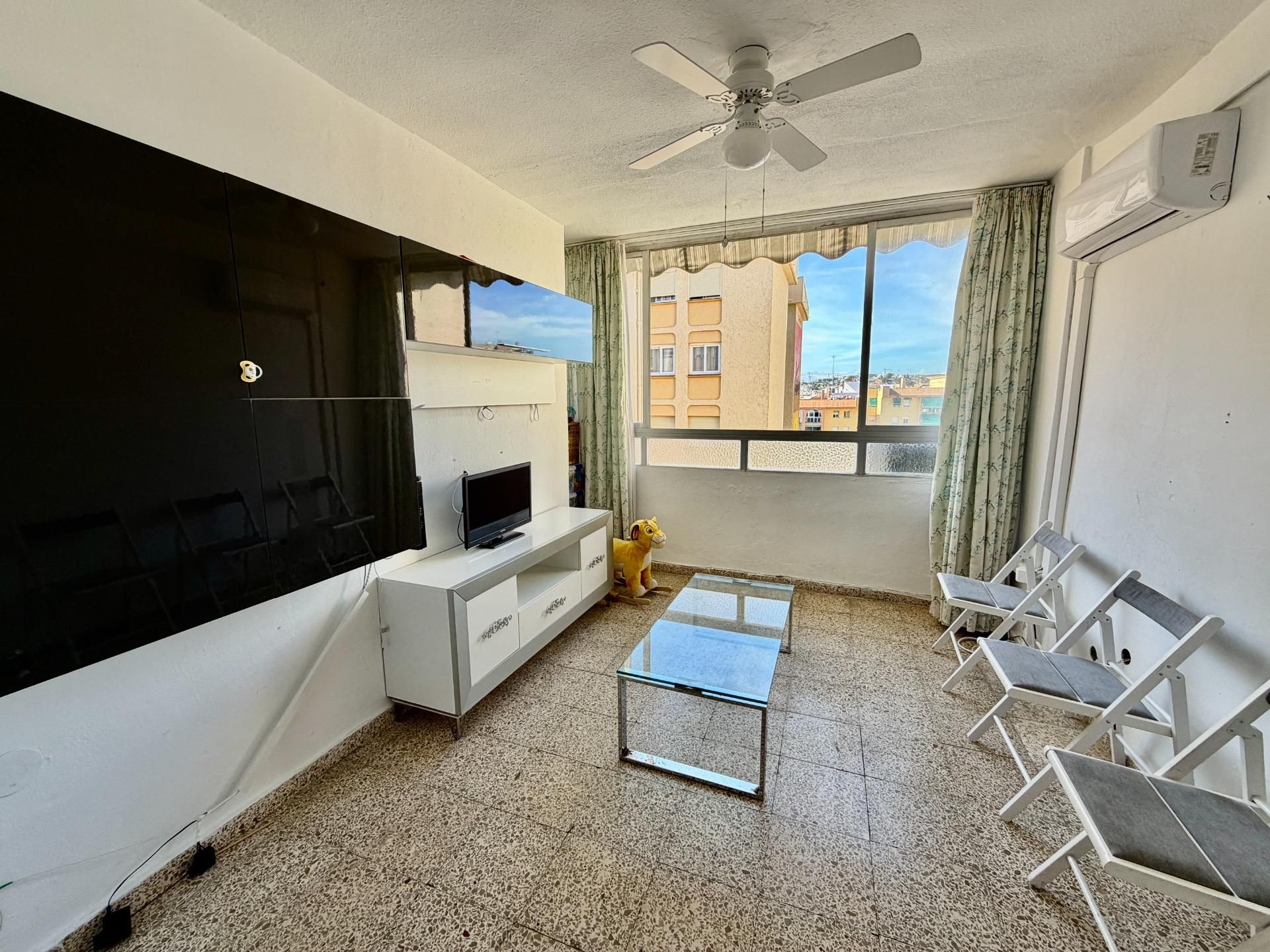 Sala d'estar de Pis en venda en Estepona amb Aire condicionat