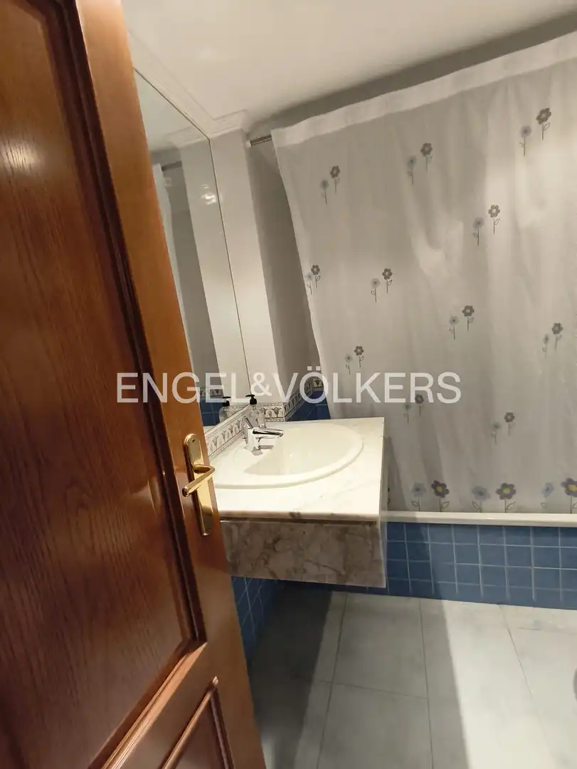 Bany de Pis de lloguer en Madrid amb Aire condicionat, Calefacció i Parquet