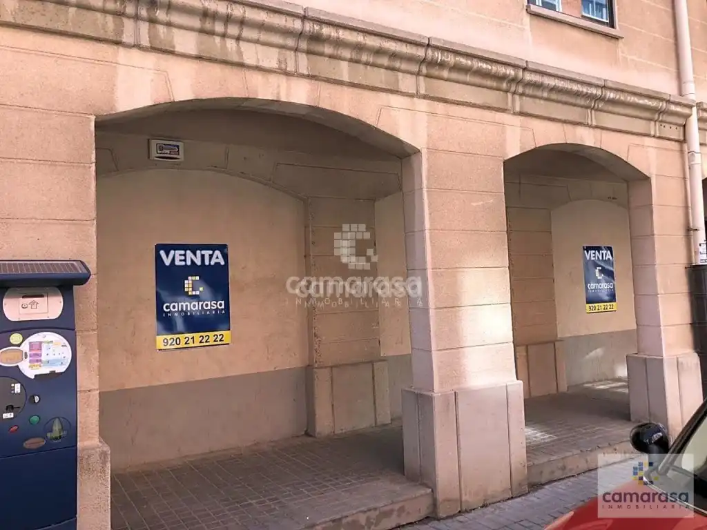 Local en venta en Calle Don Juan José Martín, 1, Centro