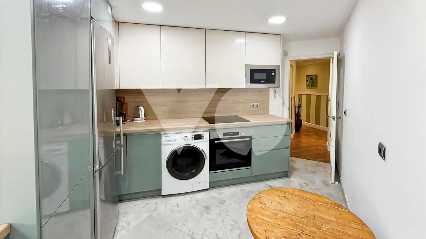 Cocina de Piso en venta en Madrid con Aire acondicionado, Calefacción y Jardín privado