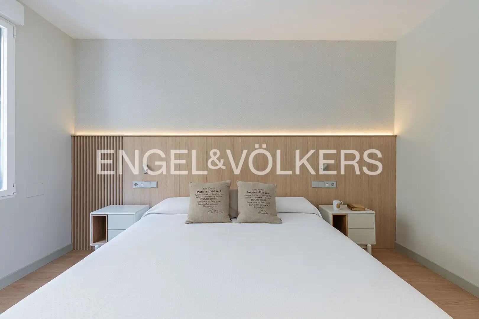 Schlafzimmer von Wohnung zum Verkauf in Madrid mit Klimaanlage und Heizung