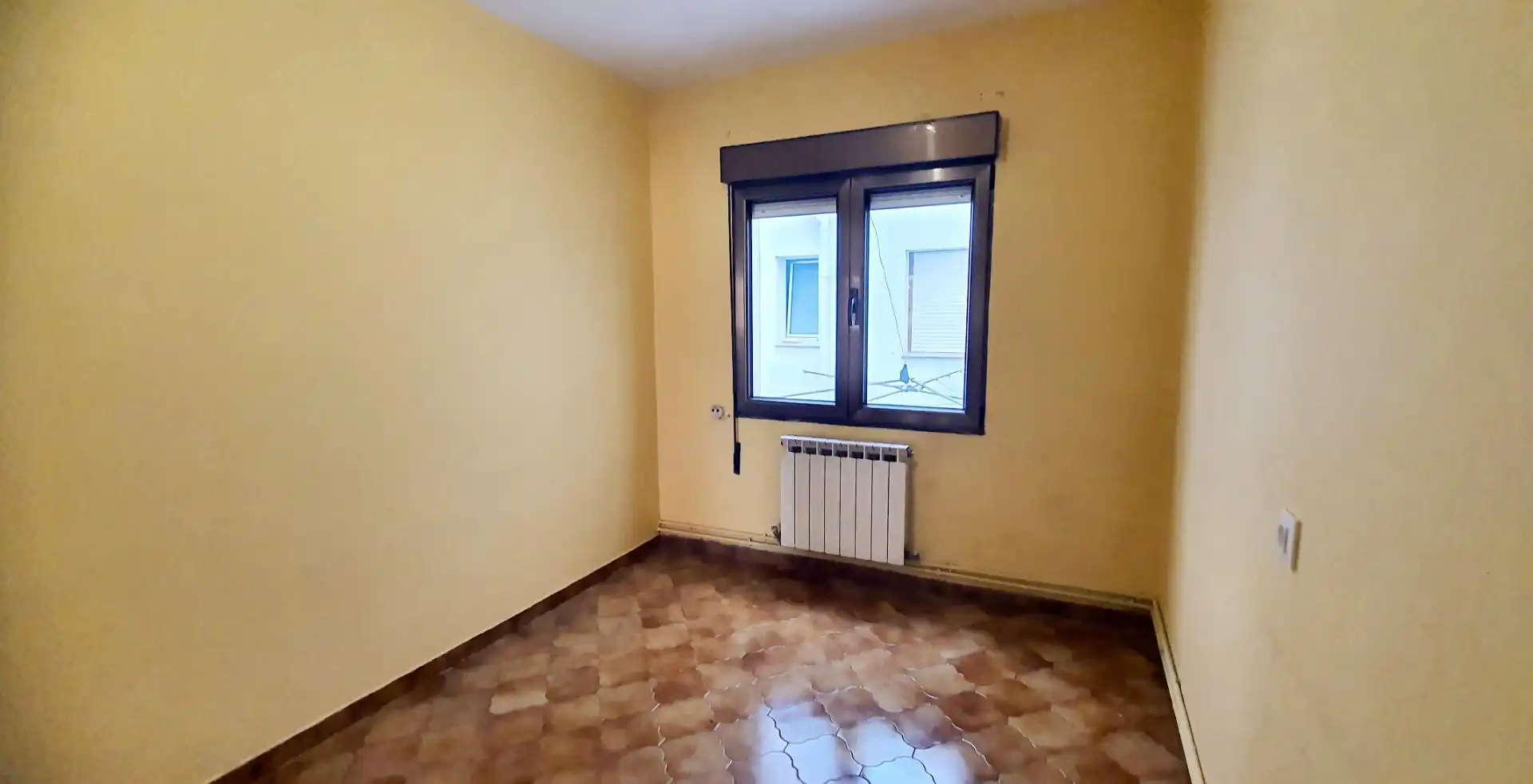 Habitación de Piso en venta en Oviedo  con Calefacción y Trastero