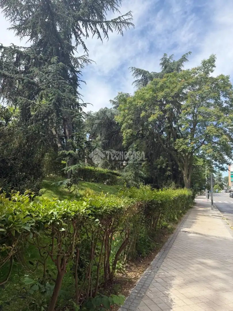 Wohnung zum Verkauf in Madrid mit Heizung, Parkett und Möbliert