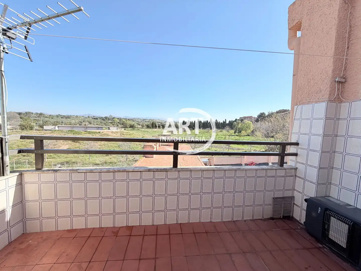 Vista exterior de Piso en venta en Benissanó con Terraza