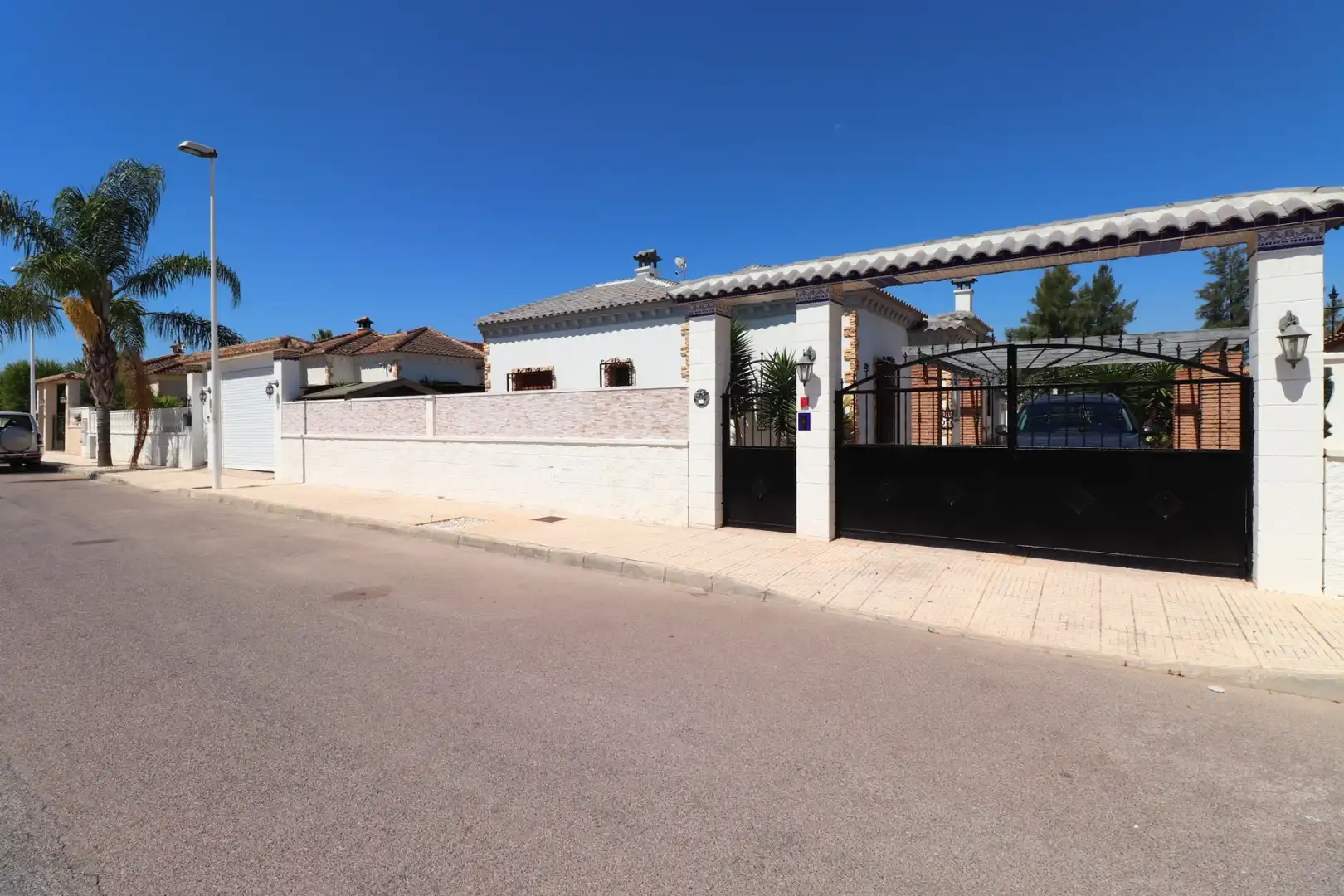 Vista exterior de Casa o chalet en venta en Formentera del Segura con Terraza y Piscina