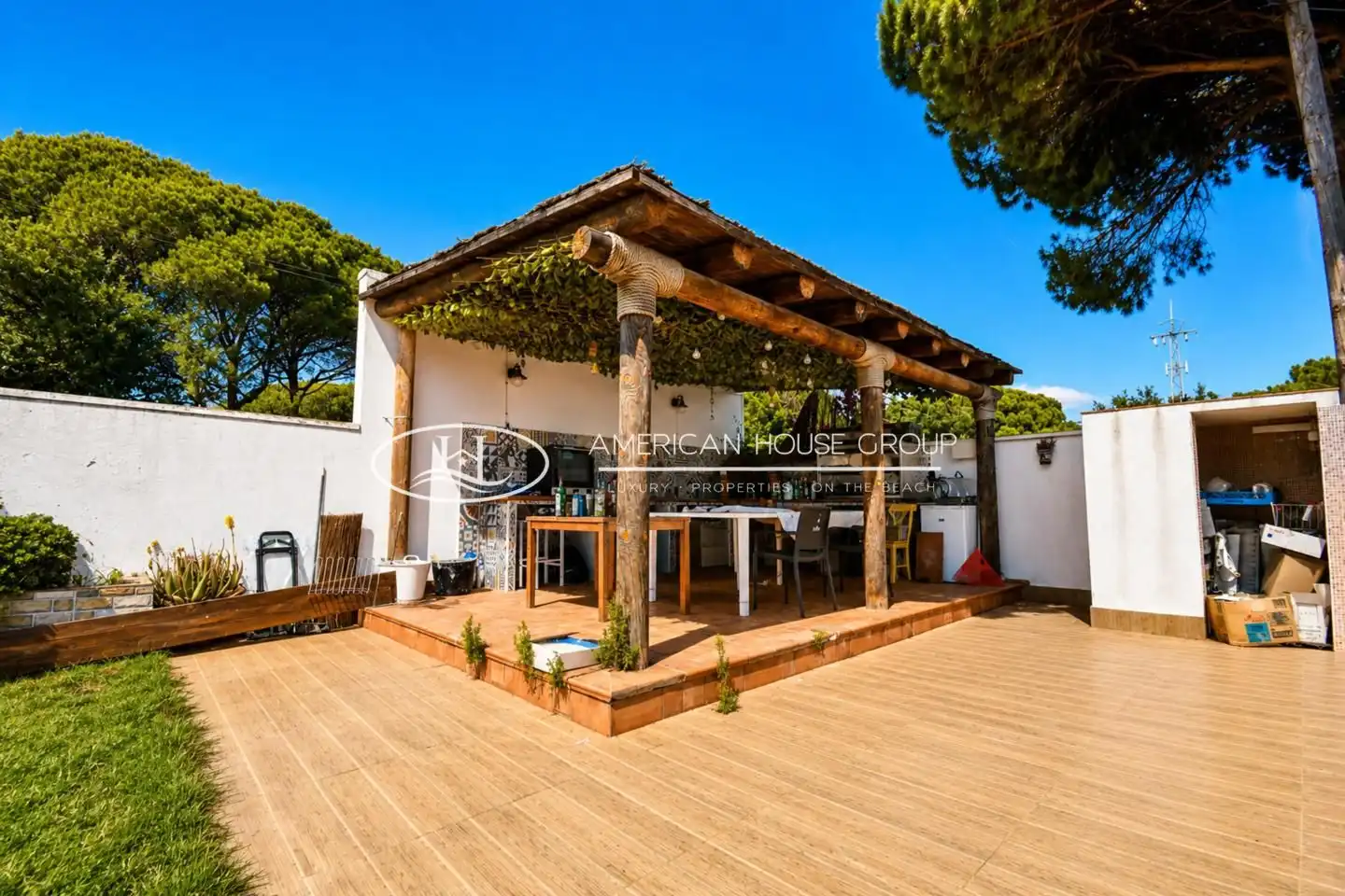Terrassa de Casa o xalet en venda en Chiclana de la Frontera amb Jardí privat, Traster i Piscina
