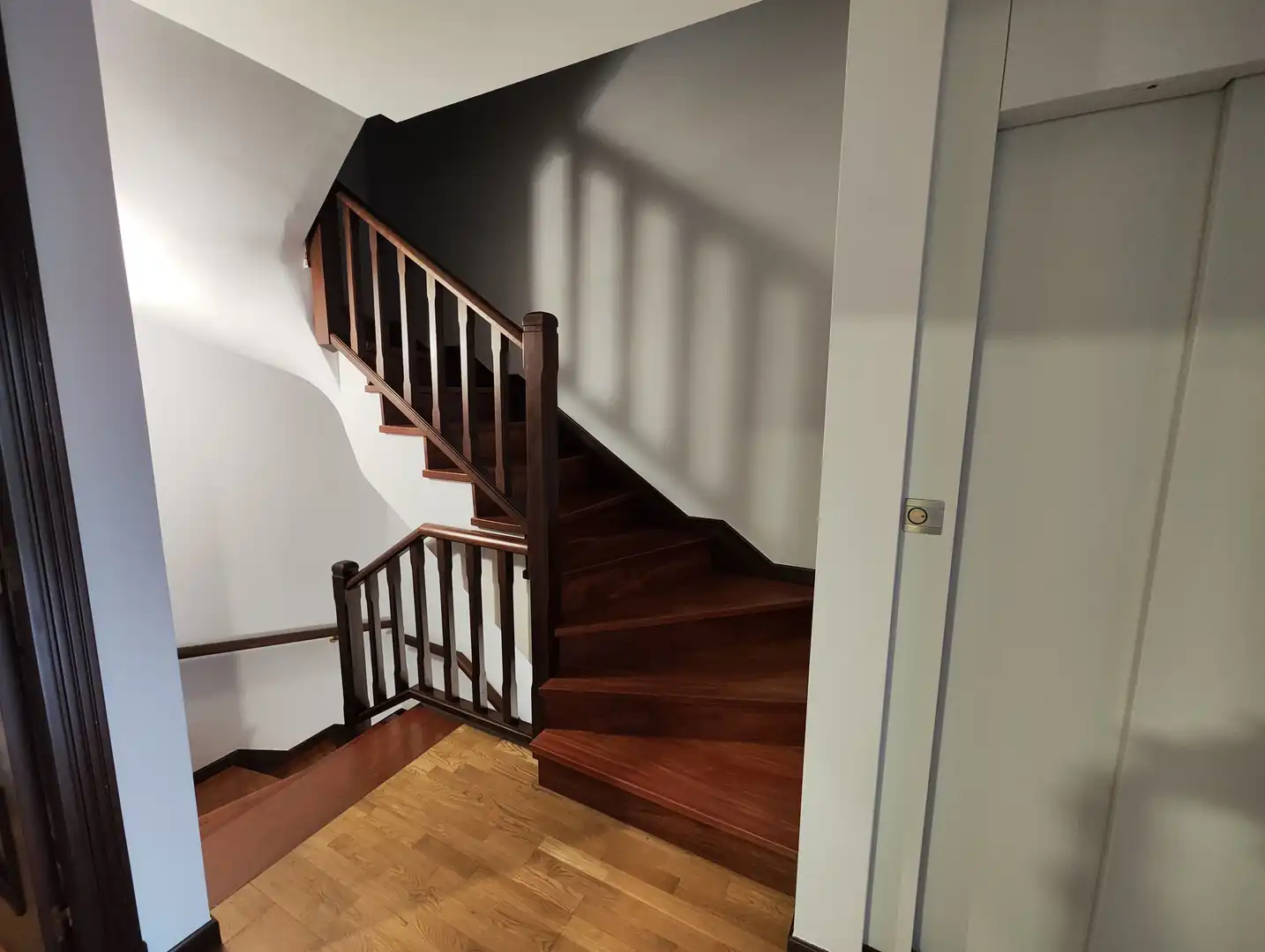 Casa adosada en venta en Vigo  con Jardín privado, Parquet y Terraza