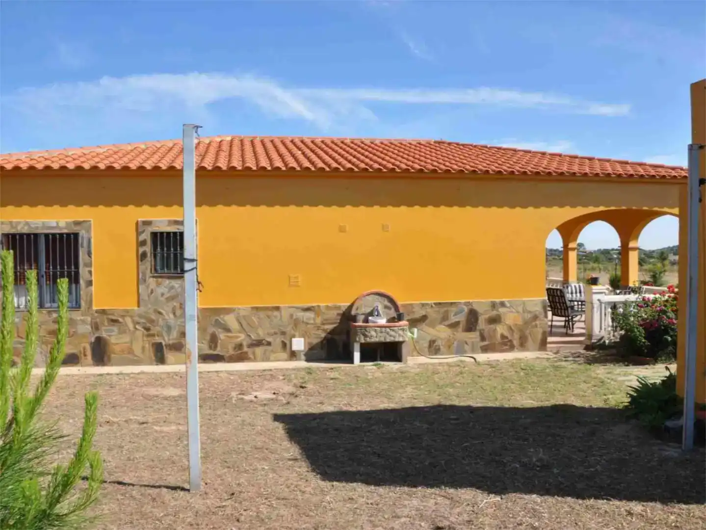 Vista exterior de Casa o chalet en venta en Zalamea de la Serena con Aire acondicionado, Jardín privado y Amueblado