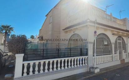 Vista exterior de Casa o xalet en venda en Los Alcázares amb Aire condicionat, Calefacció i Moblat