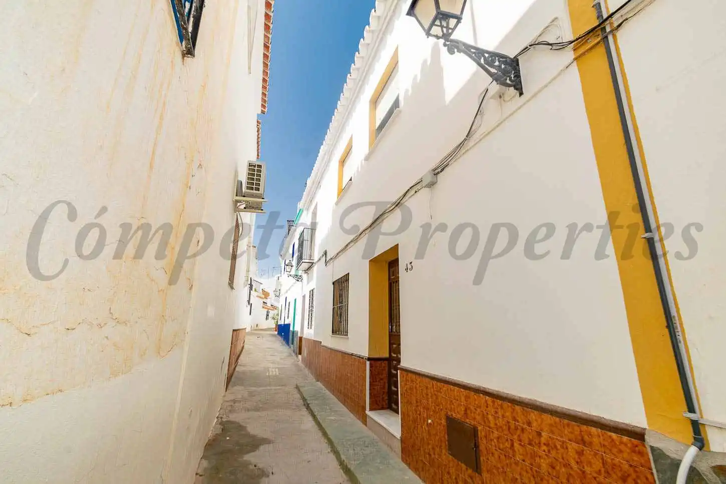 Vista exterior de Casa adosada en venta en Torrox con Terraza, Trastero y Amueblado
