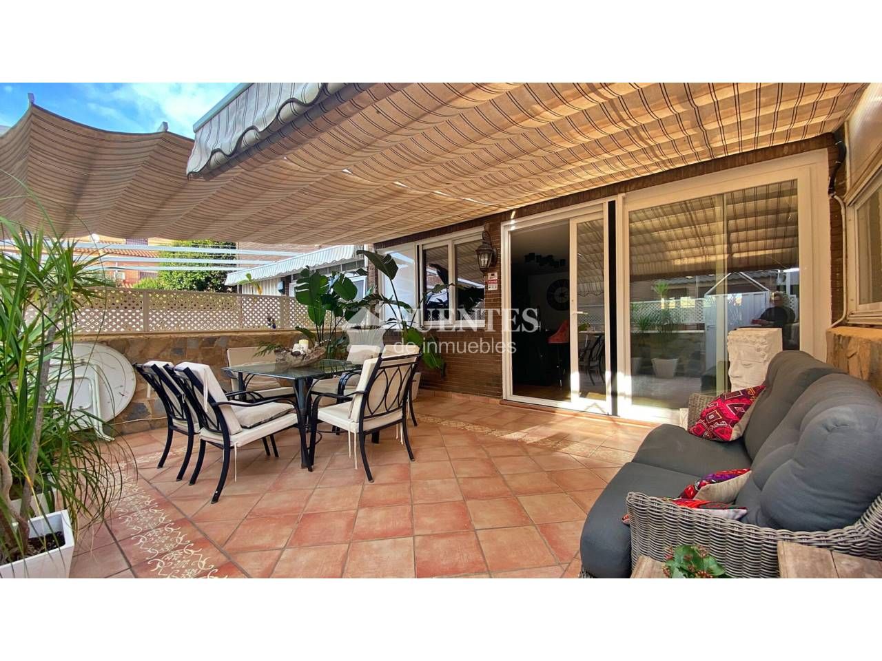 Single-family semi-detached for sale in Calle Olimpo, Albufereta