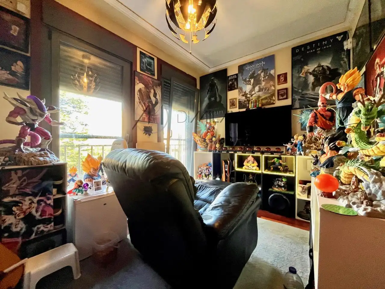 Sala de estar de Piso en venta en Vigo  con Calefacción, Parquet y Balcón