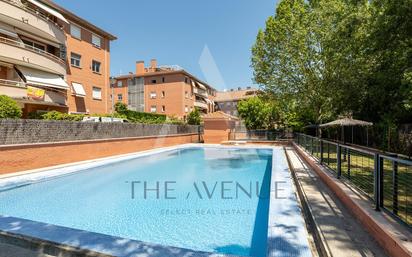 Piscina de Àtic en venda en Boadilla del Monte amb Aire condicionat, Calefacció i Terrassa