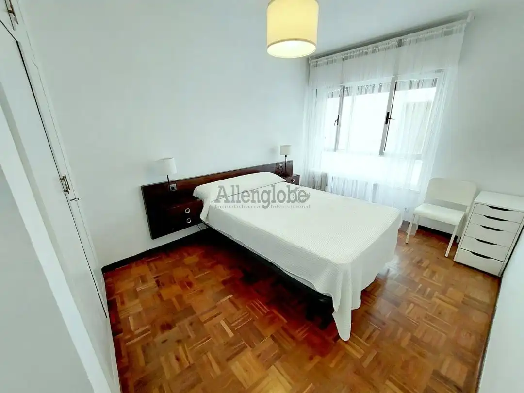 Apartament de lloguer a Calle Martínez Marina, Fontán