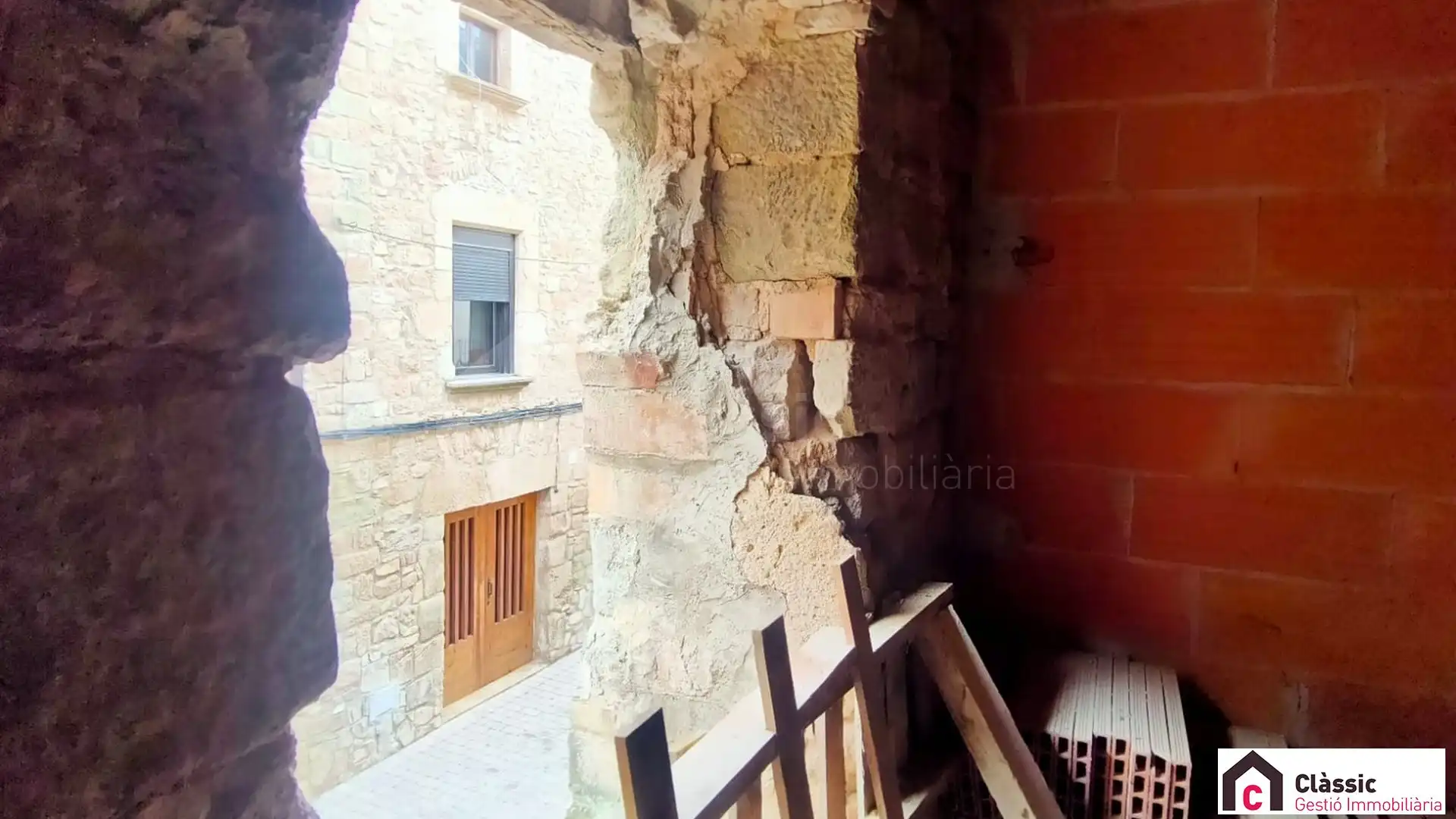 Detached homes for sale in Els Prats de Rei