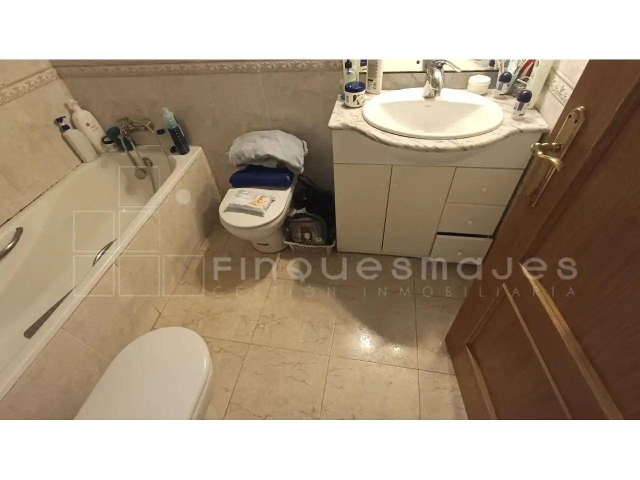 Bany de Pis en venda en Terrassa amb Calefacció, Terrassa i Balcó