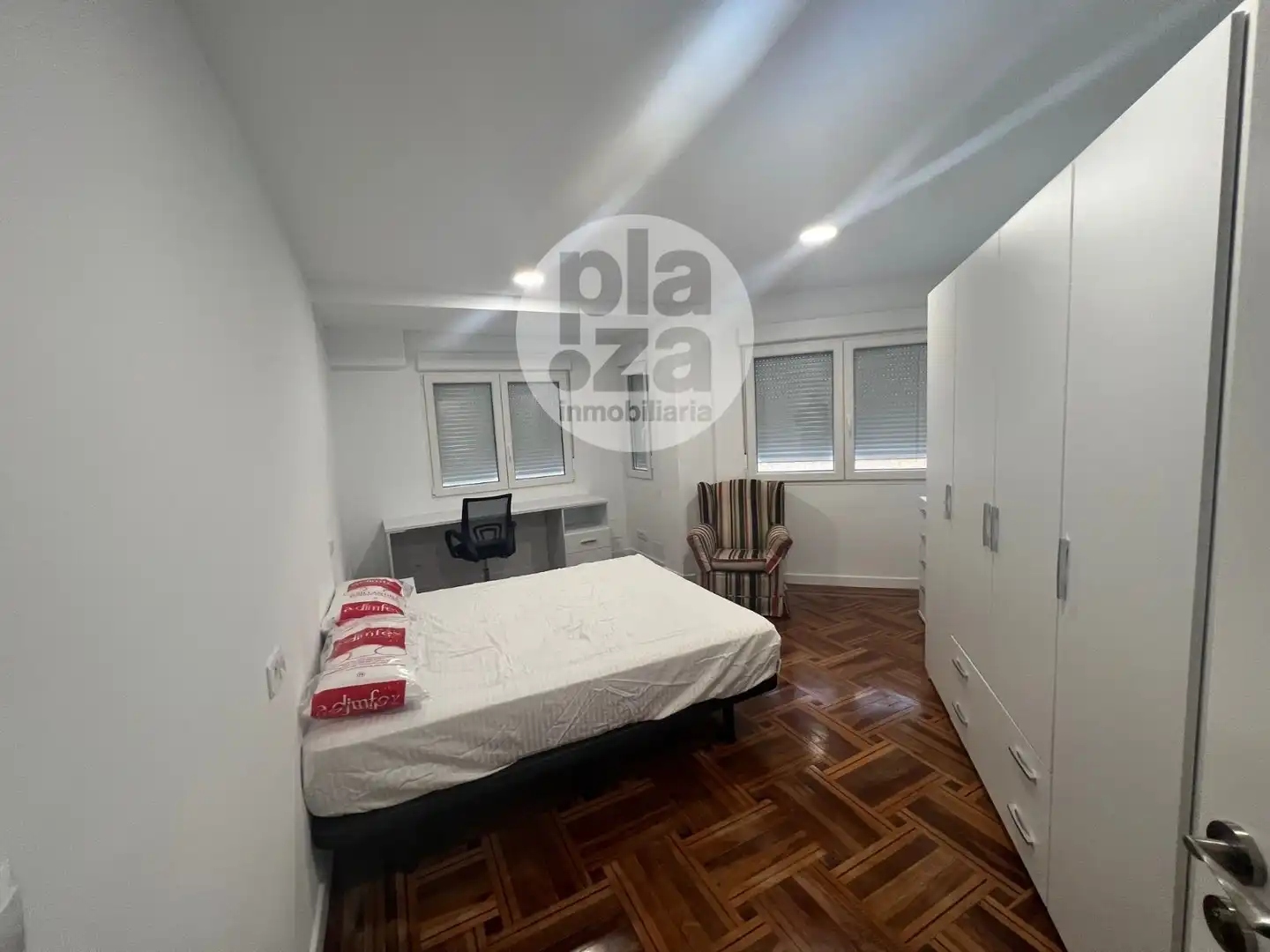 Bedroom of Flat for rent in Burgos  with Heating and Furnished