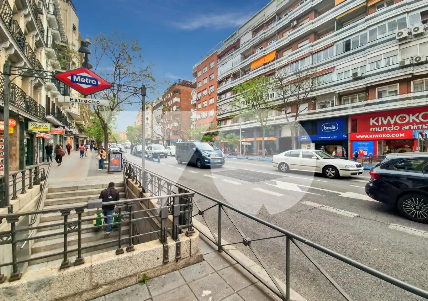 Vista exterior de Local en venta en Madrid