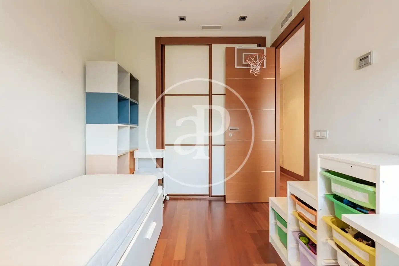 Piso con terraza en venta en C. de Buitrago del Lozoya, imagen 22
