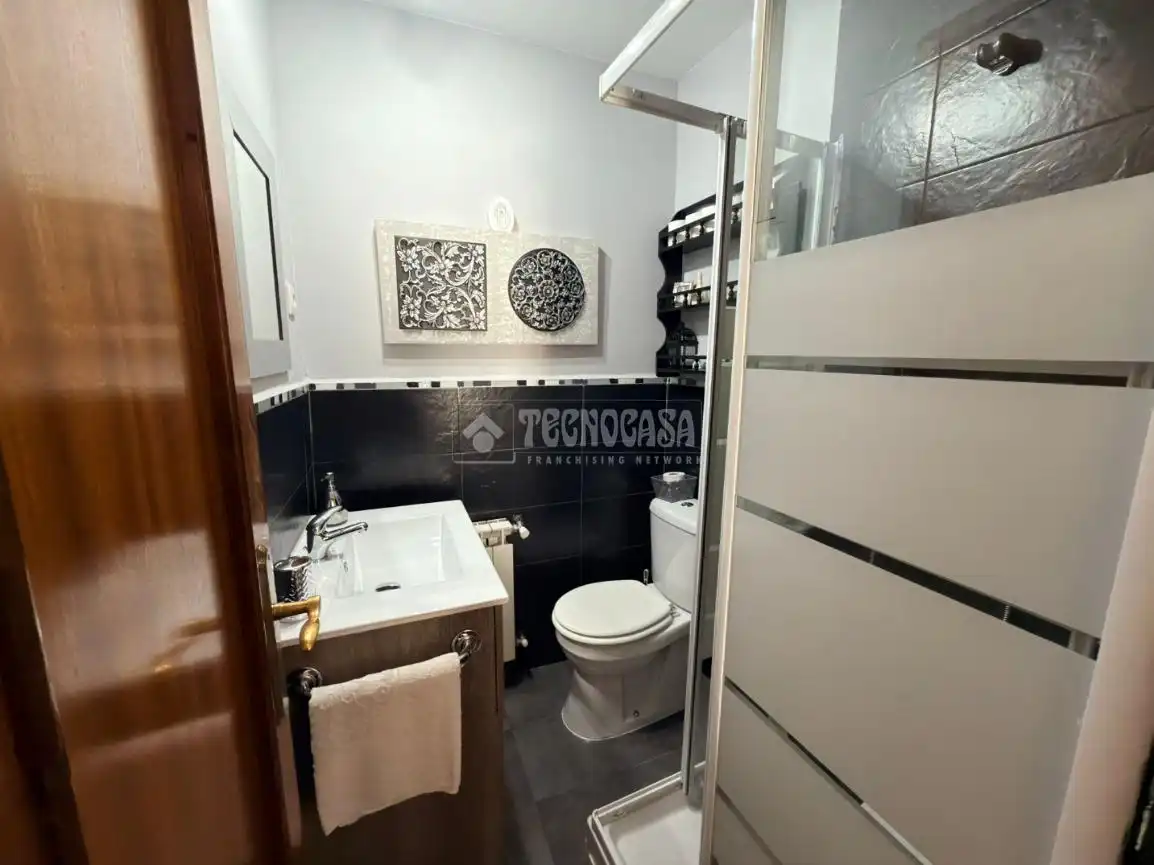 Baño de Piso en venta en Alcalá de Henares con Calefacción y Terraza